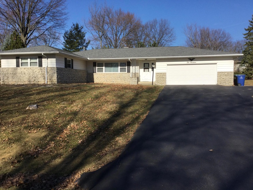 1014 Plum Ridge, Columbus, OH 43213 - photo 1