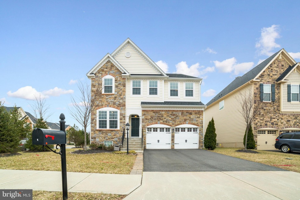 24996 Virginia Pine Ct, Chantilly, VA 20152 - photo 1