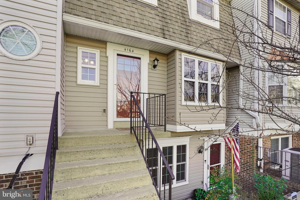 4164 Pleasant Meadow Ct unit 107G, Chantilly, VA 20151 - photo 1