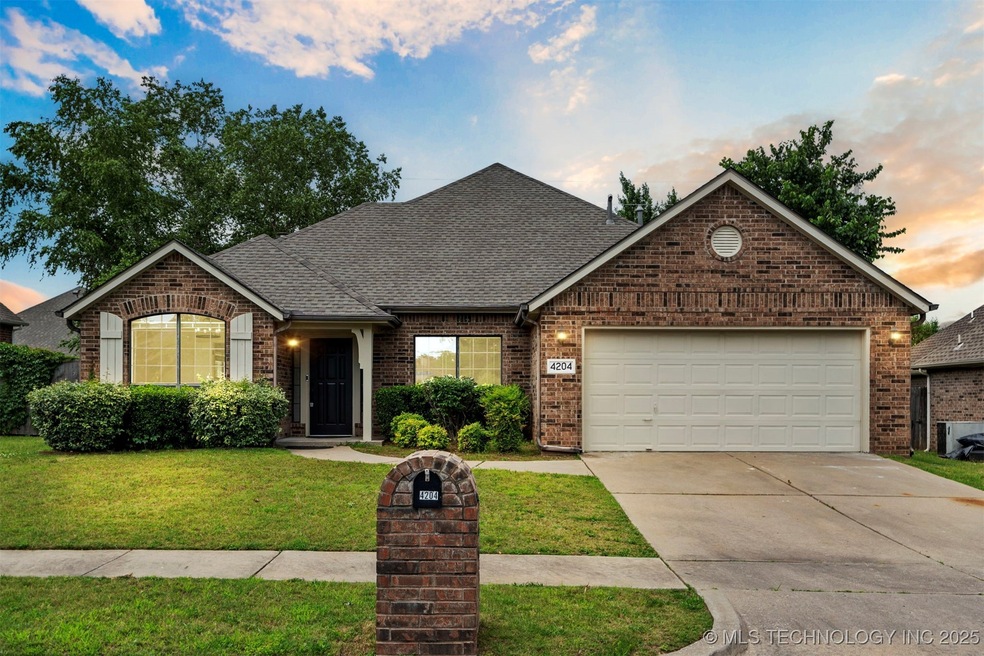 4204 W Freeport St, Broken Arrow, OK 74012 - photo 1