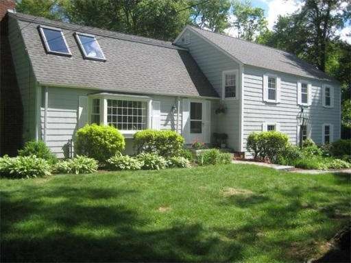 34 Hilltop Dr, Wenham, MA 01984 - photo 1