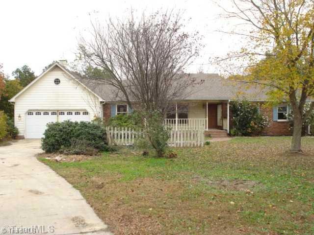 5773 Drake Rd, Greensboro, NC 27406 - photo 1