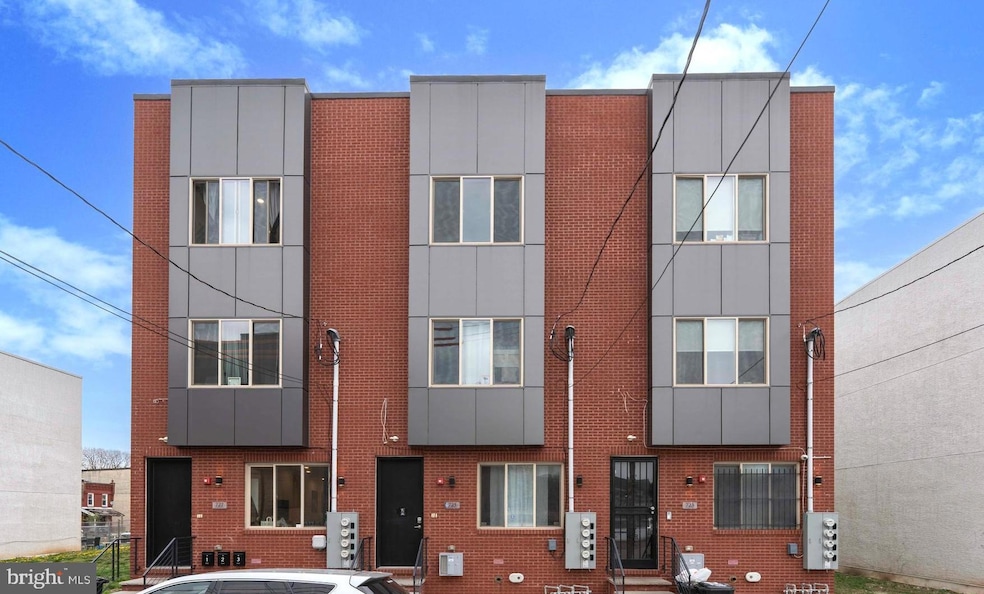 For Sale $900,000 • Co-Listing Agent