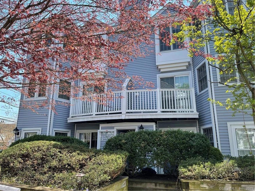 118 Grove St unit 15, Stamford, CT 06901 - photo 1