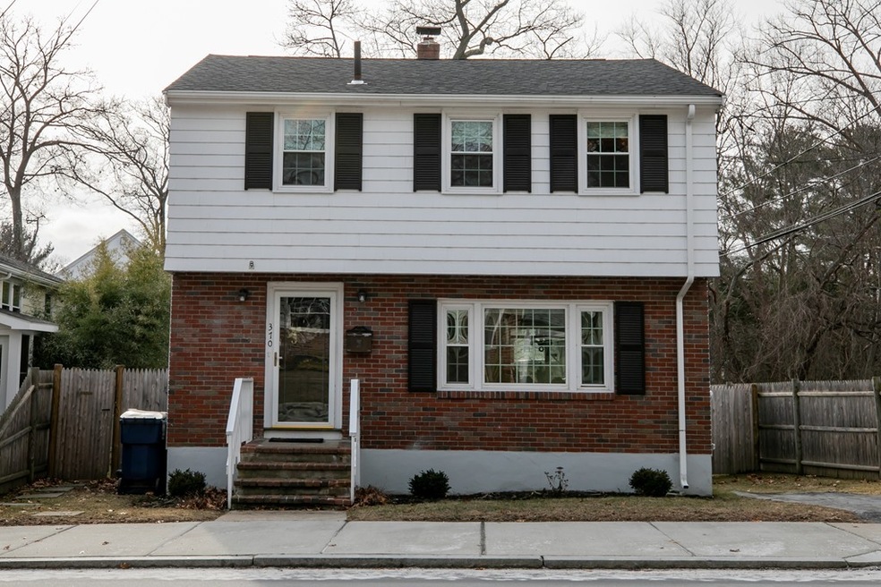 370 Corey St, West Roxbury, MA 02132 - photo 1