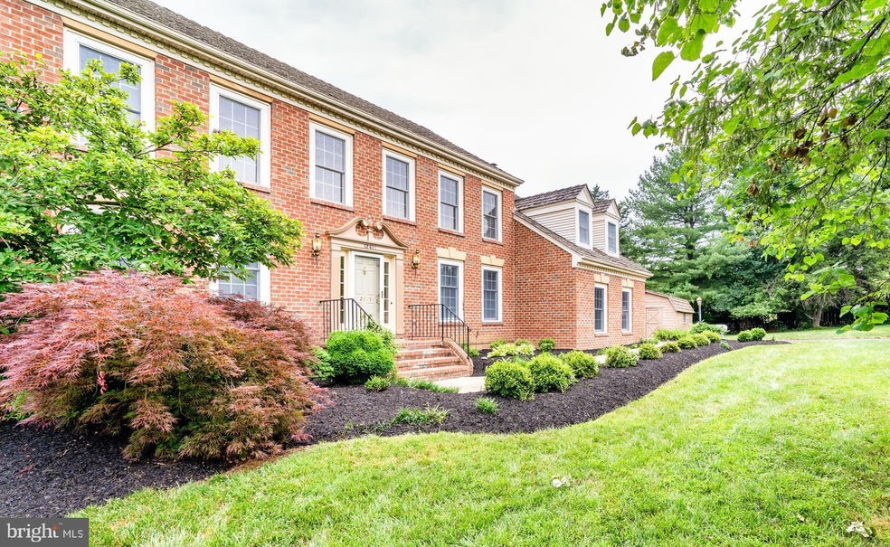 12417 Macao Ct, Herndon, VA 20171 - photo 1