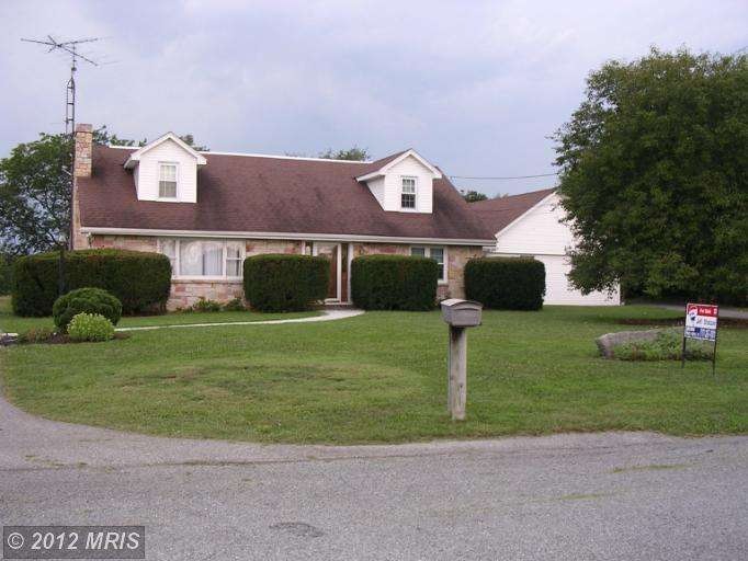 4746 Heckman Dr, Saint Thomas, PA 17252 - photo 1