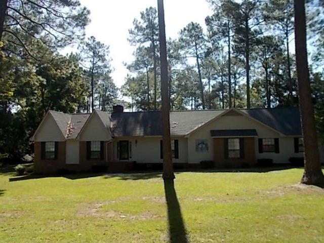 210 Kathy Cir, Douglas, GA 31533 - photo 1