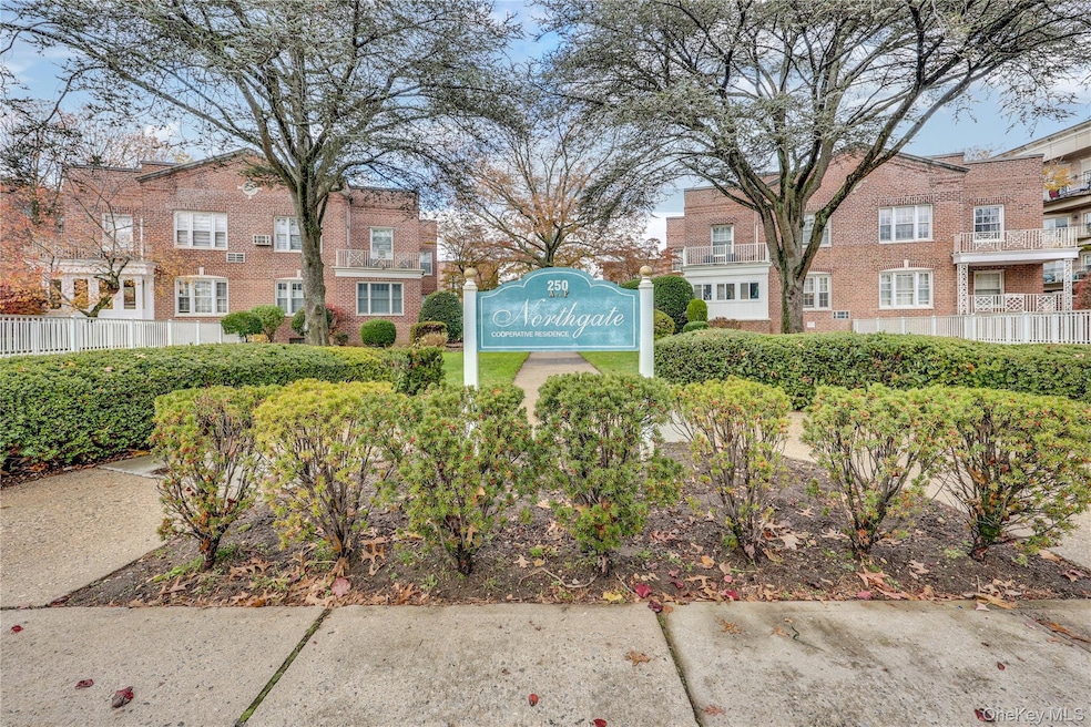 250 Central Ave unit B204, Lawrence, NY 11559 - photo 1