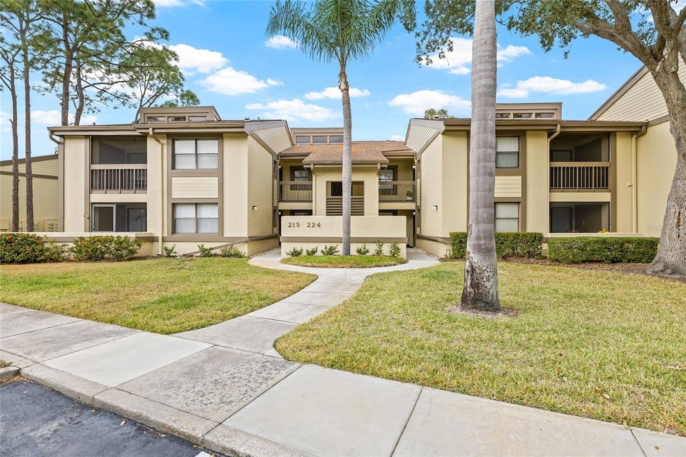 222 Woodlake Wynde unit 22, Oldsmar, FL 34677 - photo 1
