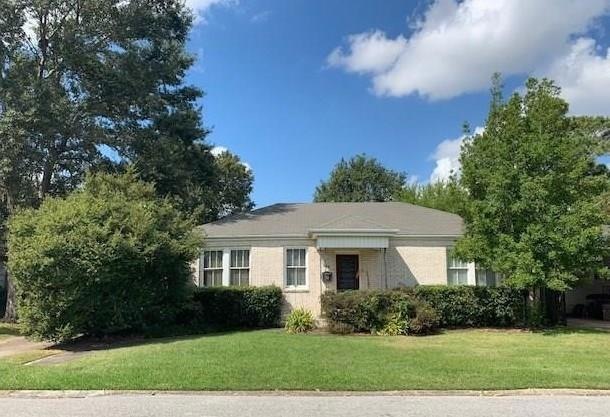 Nice home on a 75 x 120 size lot!