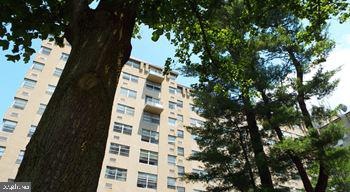 Radnor House unit 103, Bryn Mawr, PA 19010 - photo 1