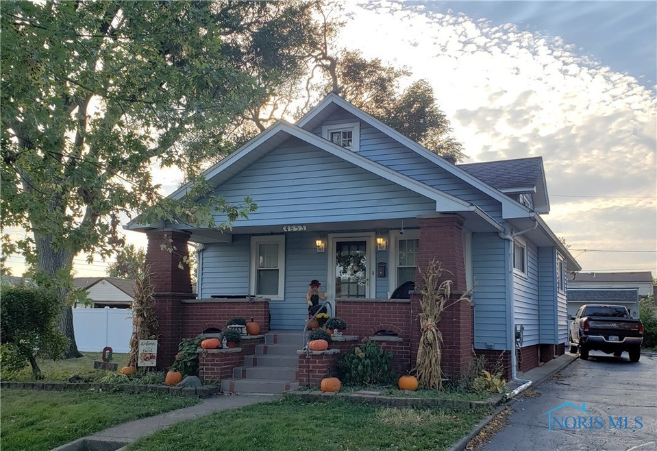 4653 Edgemont Rd, Toledo, OH 43611 - photo 1