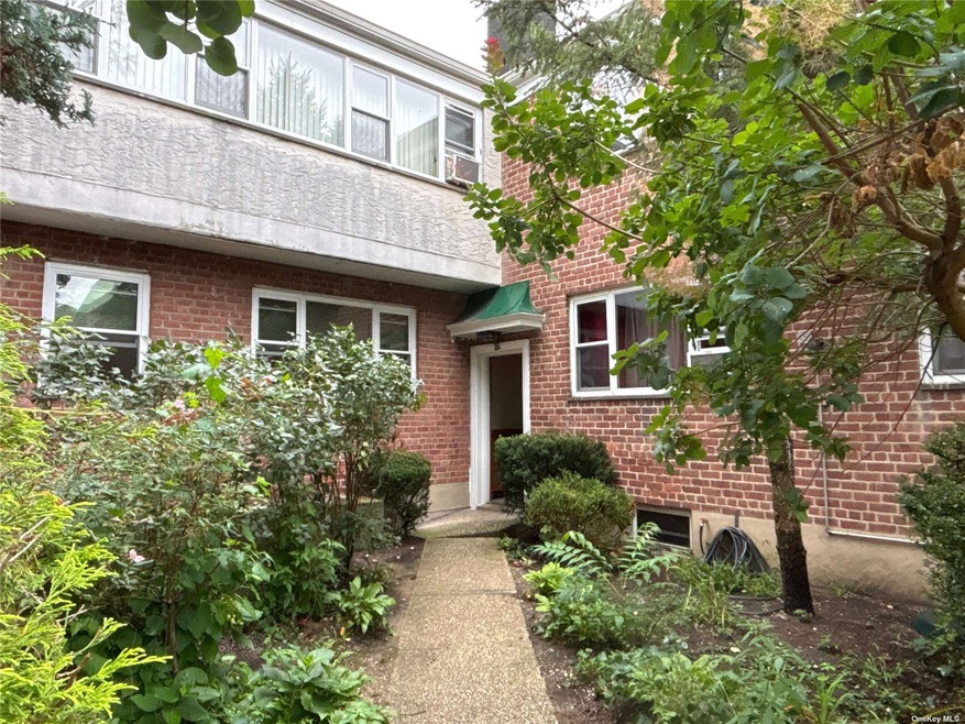 18 Dolphin Green unit F2F, Port Washington, NY 11050 - photo 1