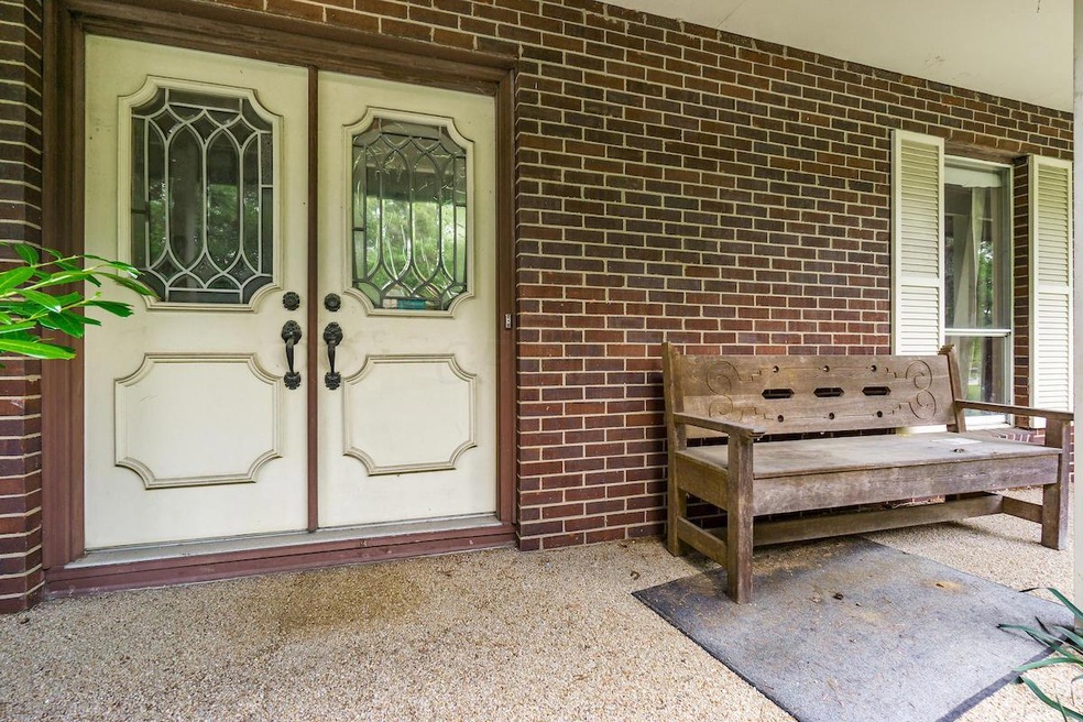 408 Indian Mound Rd, Columbus, OH 43213 - photo 1