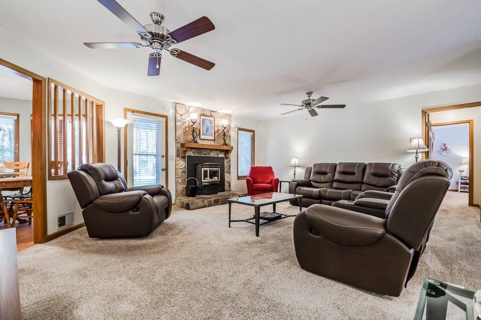 400 Buckingham Dr, Covington, GA 30016 - photo 1