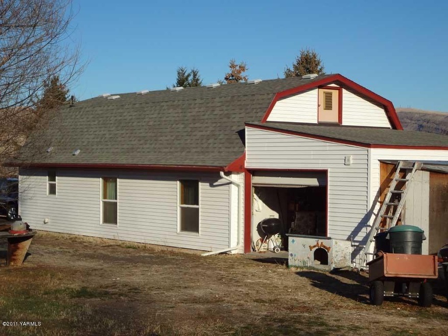 2922 North Wenas Road, Selah