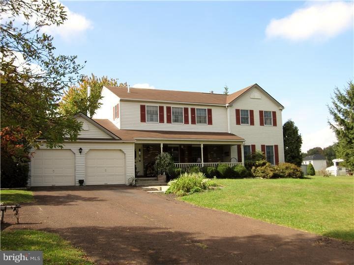 49 Narothyn Rd, Sellersville, PA 18960 - photo 1