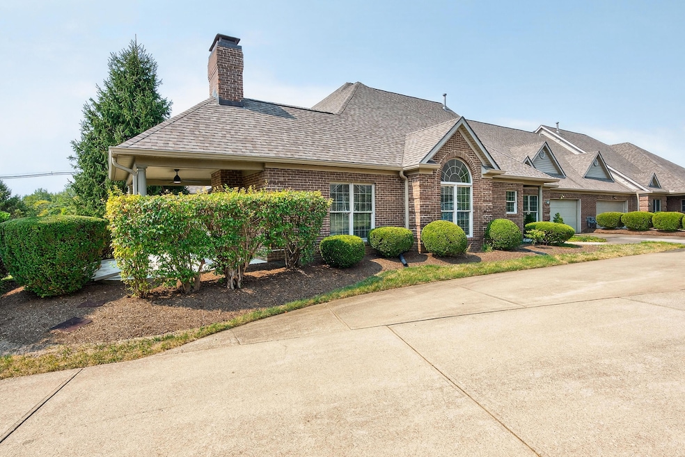 1561 Pine Needles Ln unit 1904, Lexington, KY 40513 - photo 1