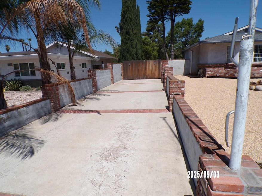 13648 Putney Rd, Poway, CA 92064 - photo 1