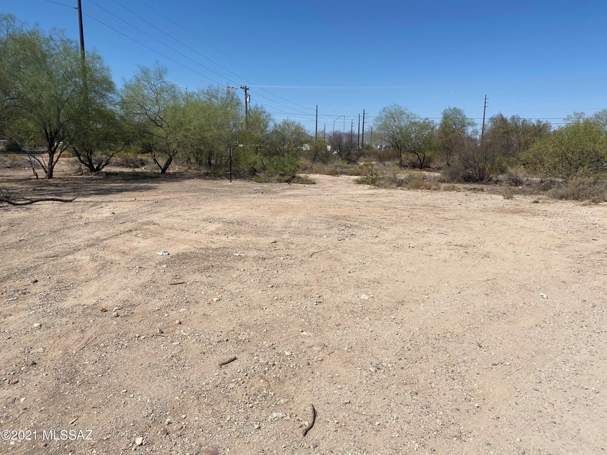 4945 S Arlington Rd unit 2, Tucson, AZ 85706 - photo 1