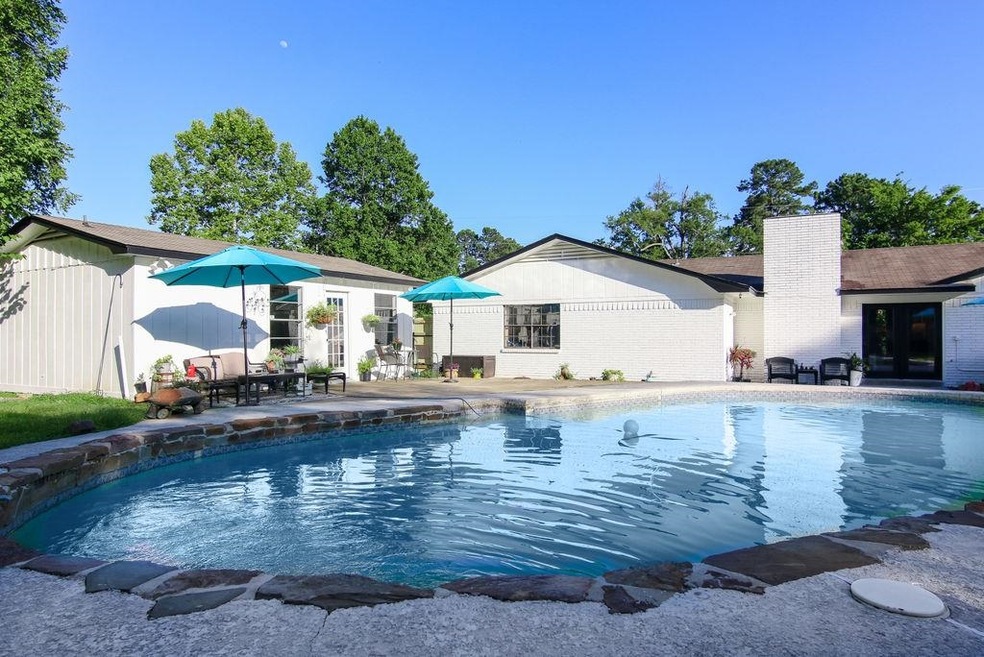 502 Clear Creek Dr, Texarkana, TX 75503 - photo 1