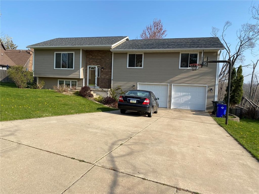 5008 Broadlawn Dr SE, Cedar Rapids, IA 52403 - photo 1