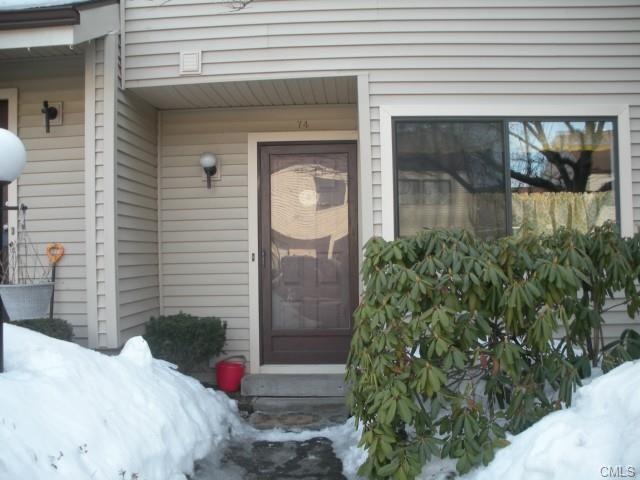 72 Deer Run unit 72, Bethel, CT 06801 - photo 1