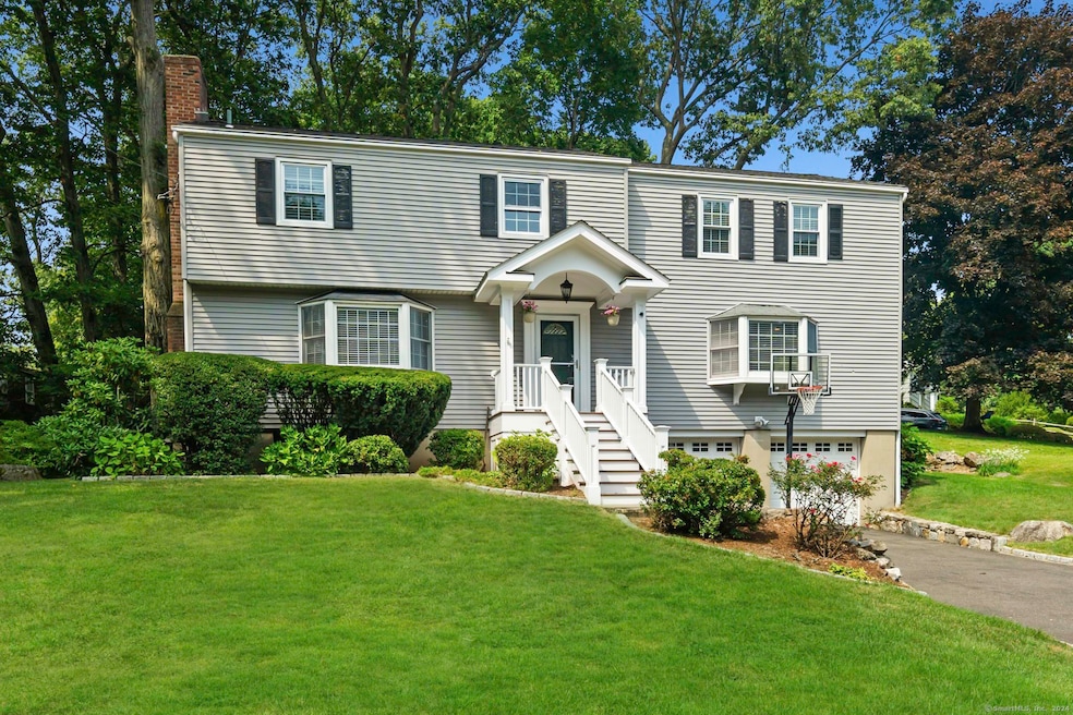 20 Possum Cir, Norwalk, CT 06854 - photo 1