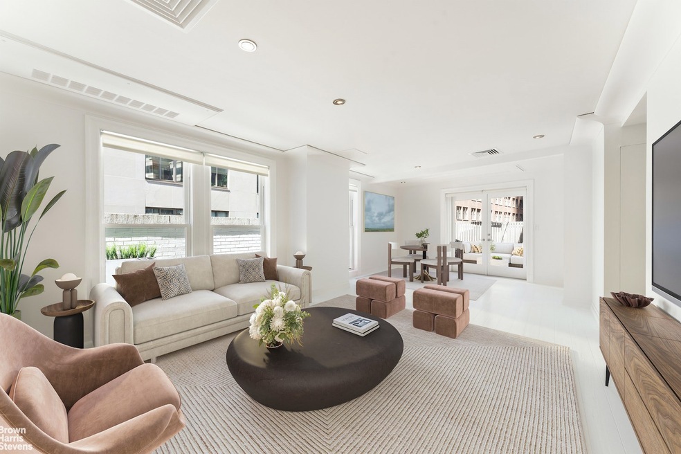 Cipriani Club Residences unit 900, New York, NY 10005 - photo 1