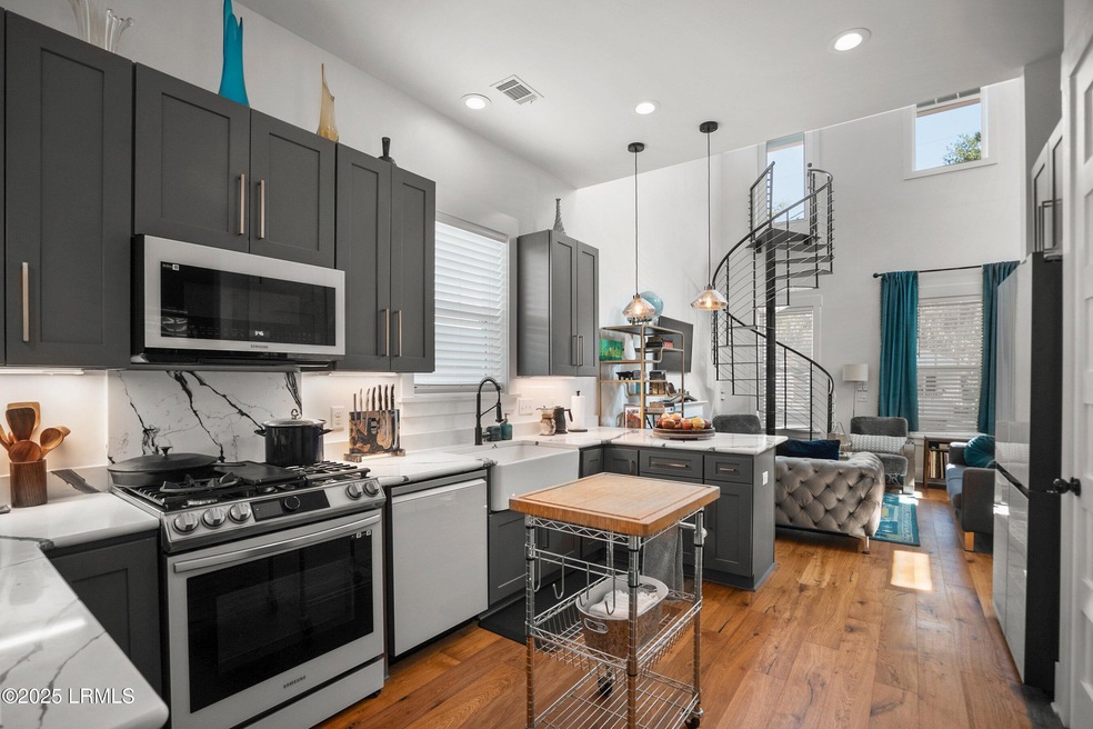 1008C 12th St, Port Royal, SC 29935 - photo 1