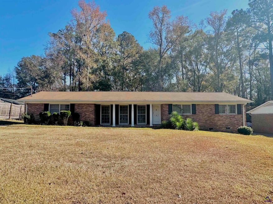 1031 Clifton Dr, Macon, GA 31204 - photo 1