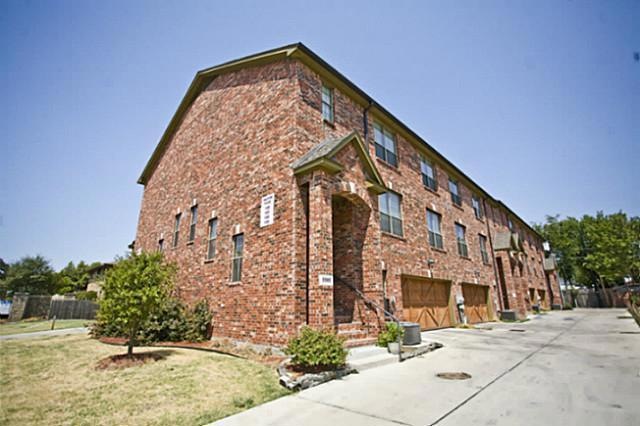 1304 Rosemary Dr, Dallas, TX 75206 - photo 1