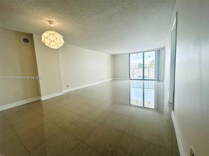 unlisted-address, Miami Beach, FL 33140 - photo 1