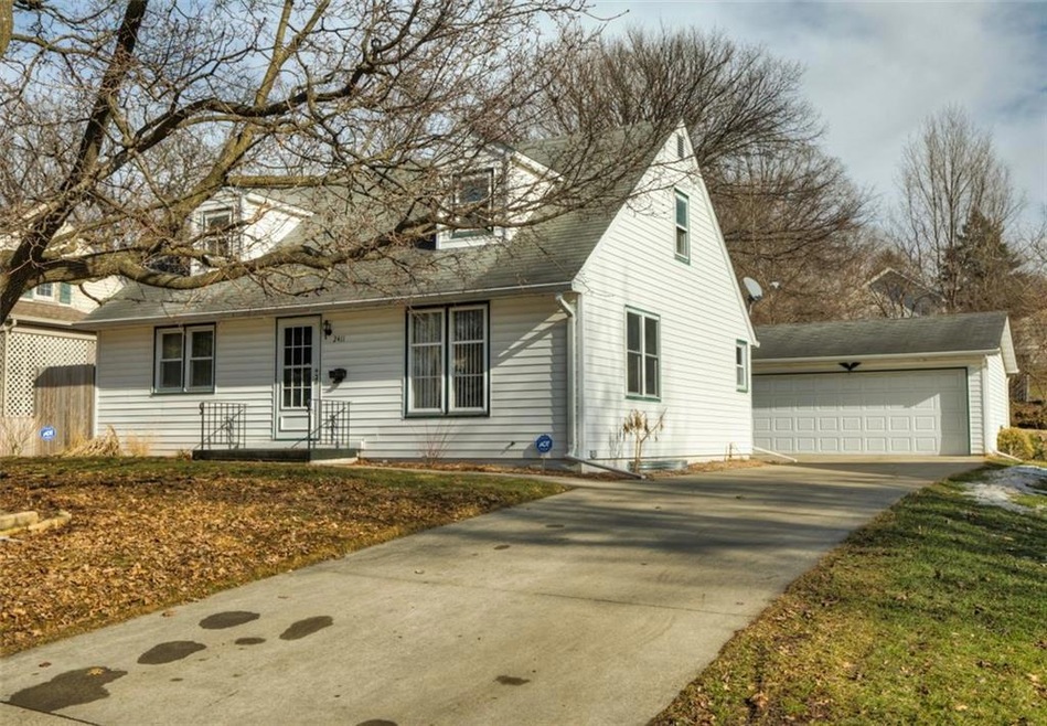 2411 Reynolds Ln, Des Moines, IA 50317 - photo 1