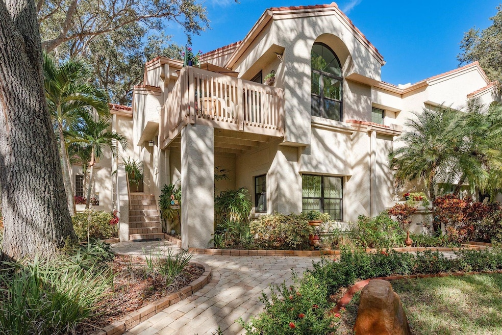 334 Los Prados Dr unit 421, Safety Harbor, FL 34695 - photo 1