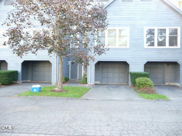 102 Fawn Ridge Ln, Norwalk, CT 06851 - photo 1