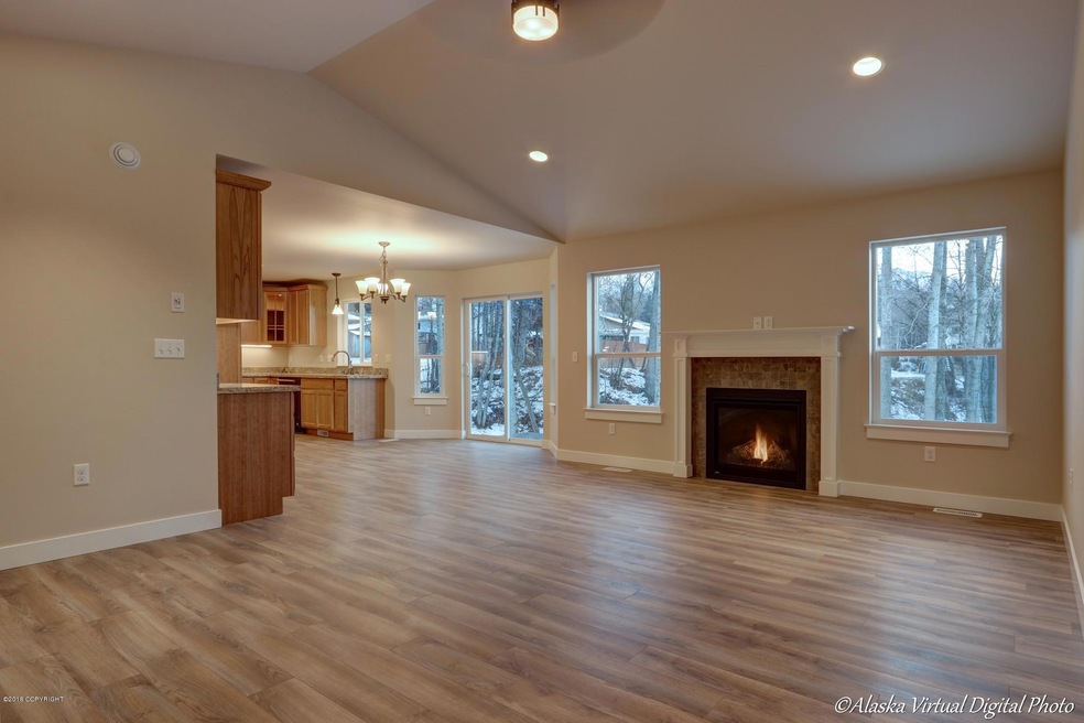 GREAT ROOM / PHOTO SIMILAR