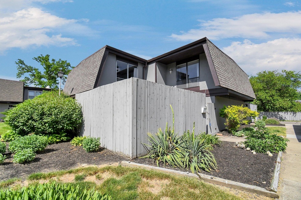 5439 Worthington Forest Place