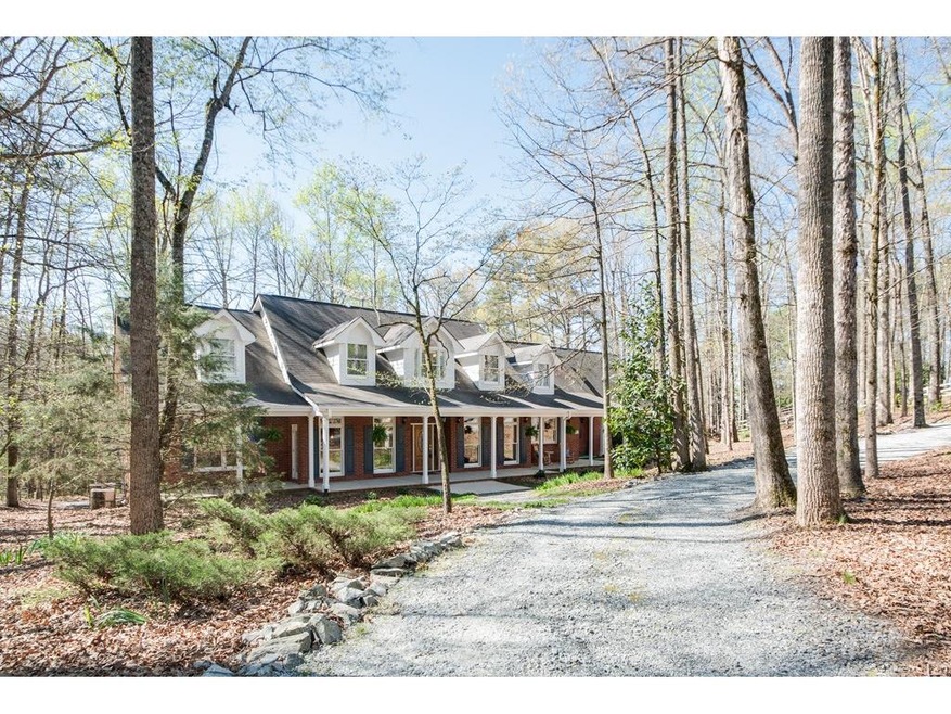5120 West Price Road, front with horseshoe drivewa