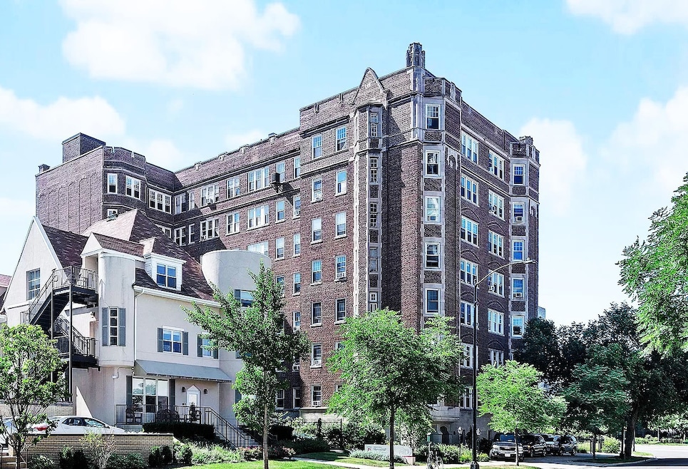 6334 N Sheridan Rd unit 3E, Chicago, IL 60660 - photo 1