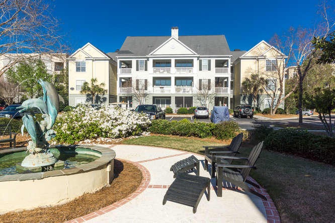 130 River Landing Dr 11106-small-001-1-1