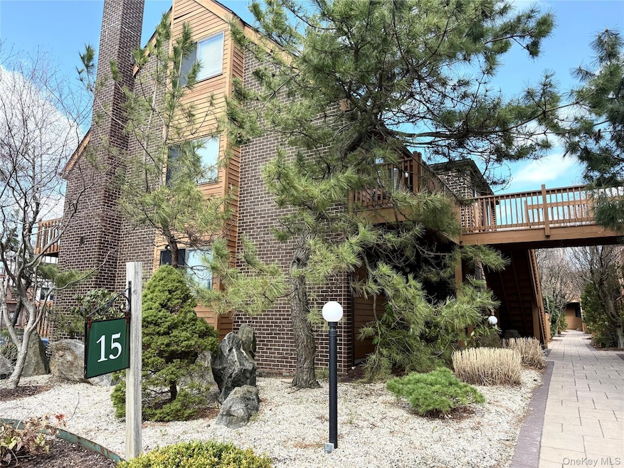 15 Greenridge Ave unit 20H, White Plains, NY 10605 - photo 1