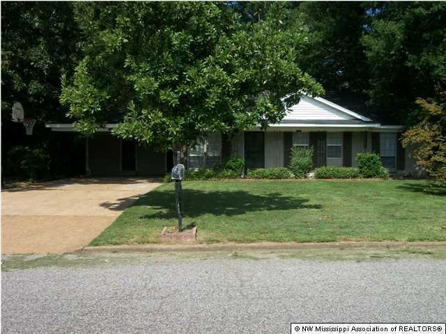 1358 Pontotoc St, Hernando, MS 38632 - photo 1