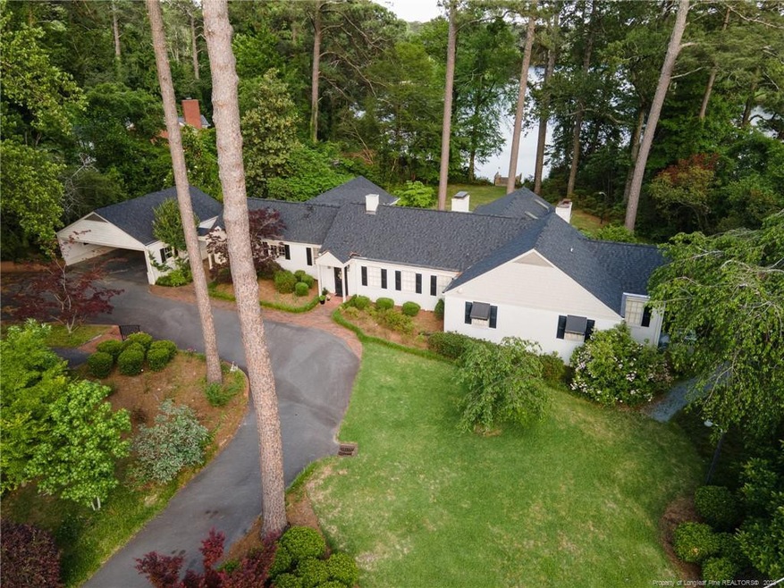 1811 Lakeshore Dr, Fayetteville, NC 28305 - photo 1