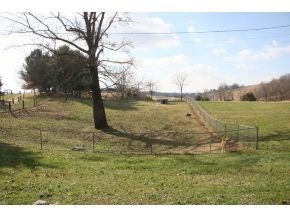 270 Weaver Hill Rd, Johnson City, TN 37601 - photo 1