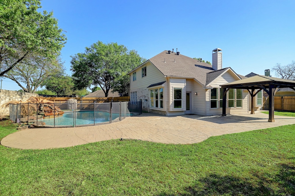 8402 Stone Village Ln, Houston, TX 77040 - photo 1