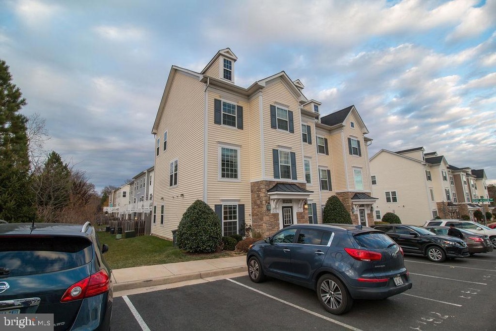 8192 Falls Grove Dr unit 11, Manassas, VA 20111 - photo 1