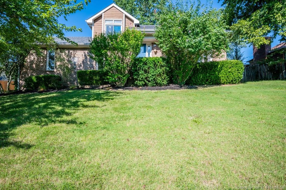 1132 Carriage Ln, New Albany, IN 47150 - photo 1