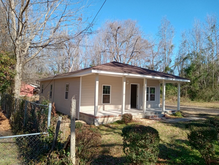 124 West St, Thomson, GA 30824 - photo 1